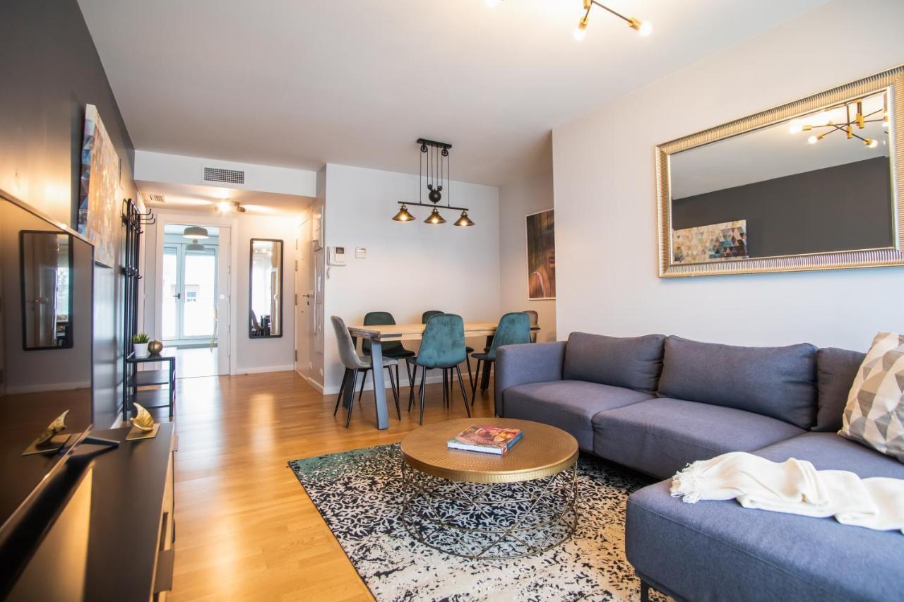 סנט אדריה דה בסוס Tendency Apartments Forum מראה חיצוני תמונה