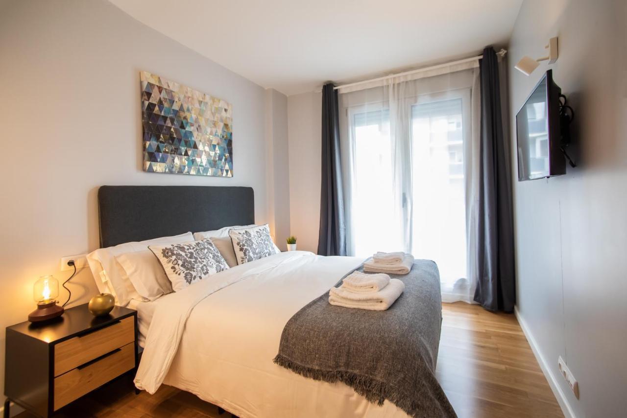 סנט אדריה דה בסוס Tendency Apartments Forum מראה חיצוני תמונה