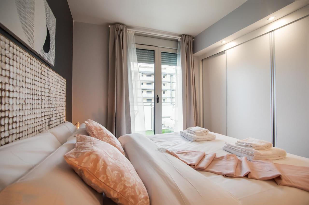 סנט אדריה דה בסוס Tendency Apartments Forum מראה חיצוני תמונה